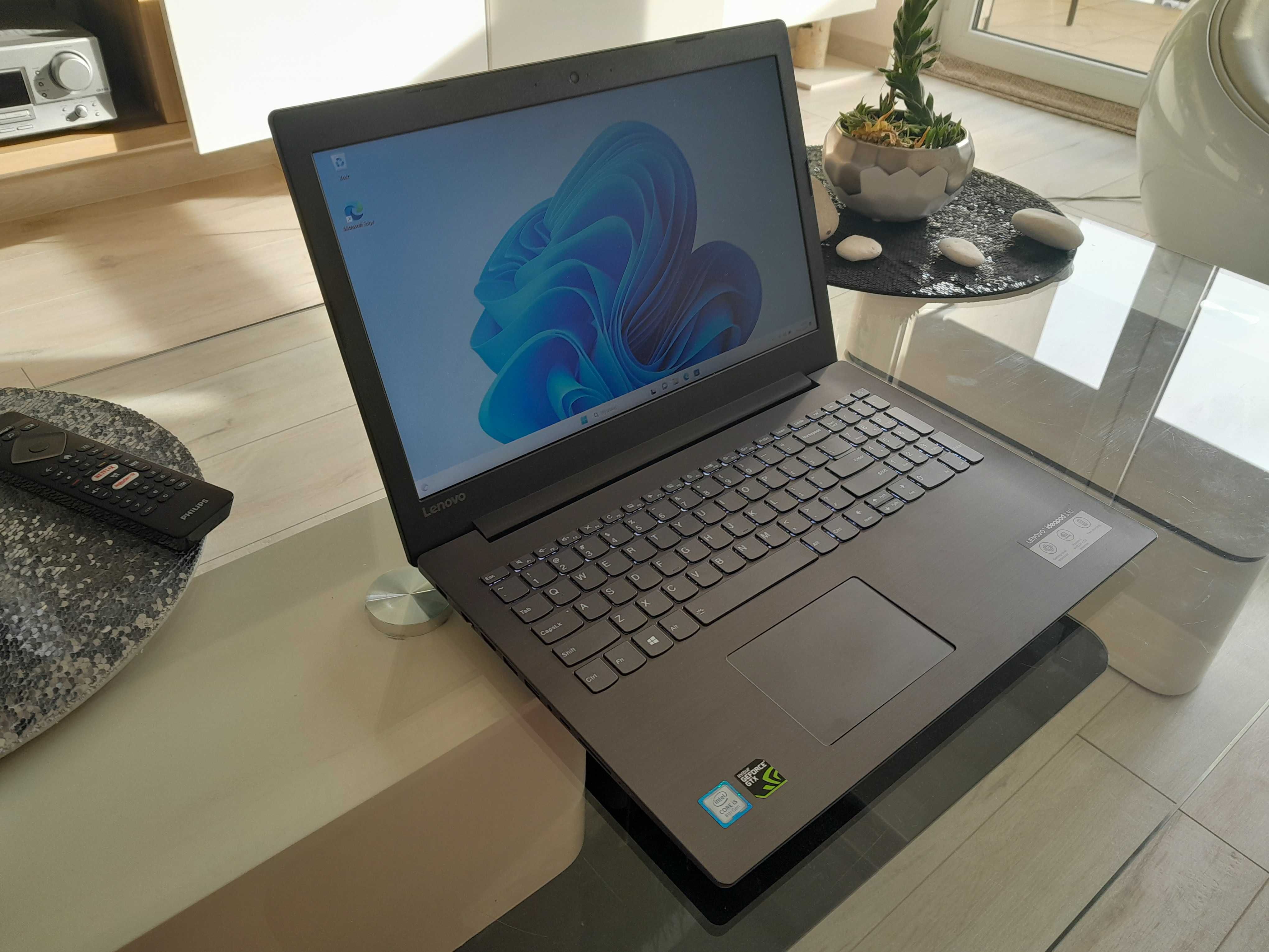 Laptop Lenovo Gamingowy / Core i5 8300H / Nvidia GTX 1050 / SSD