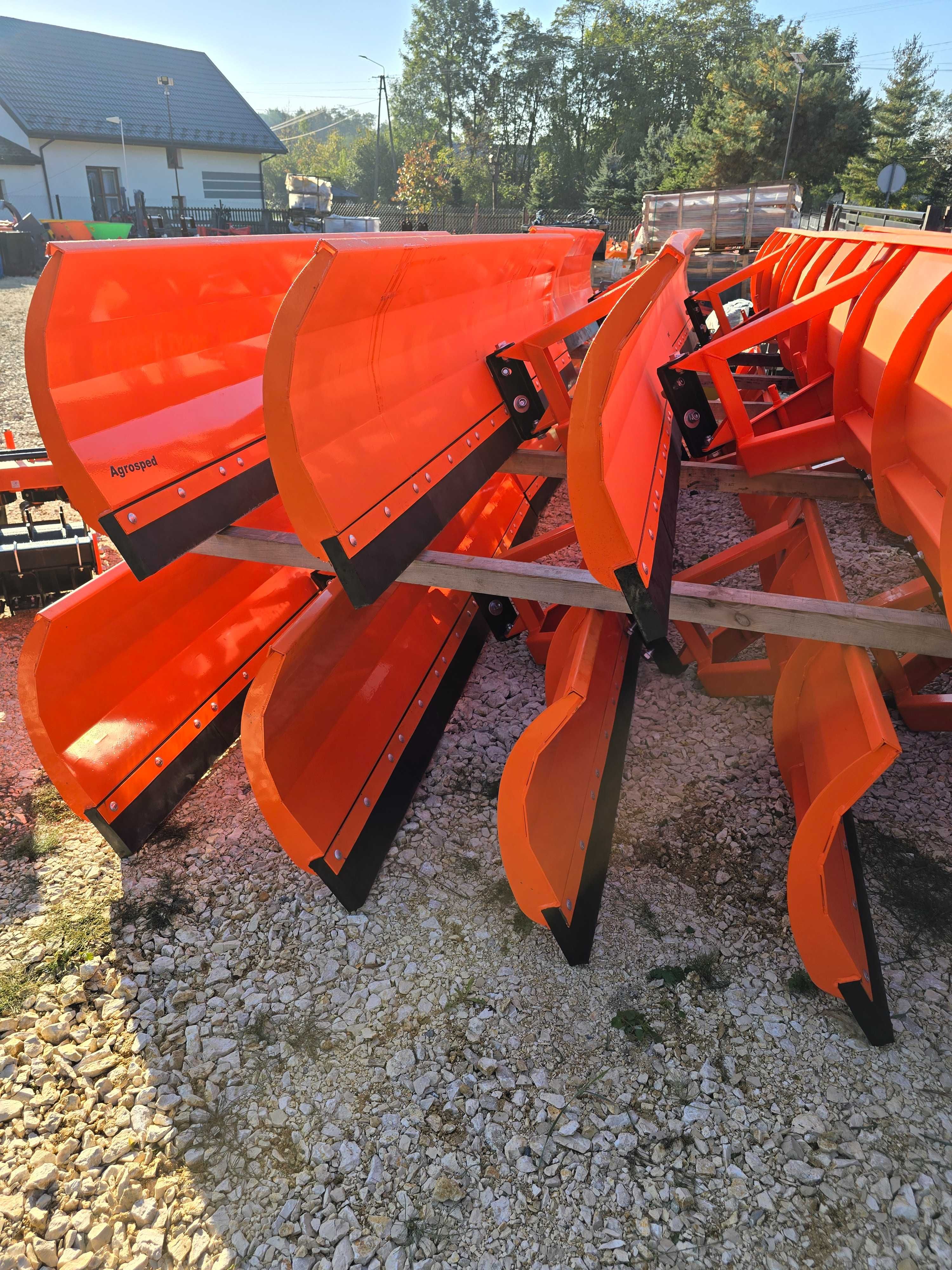 Do spychania ziemi pług do śniegu- solidna konstrukcja mechaniczny