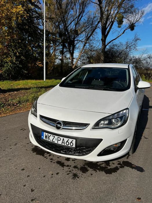 Opel Astra Opel Astra J - Ładny i oszczędny