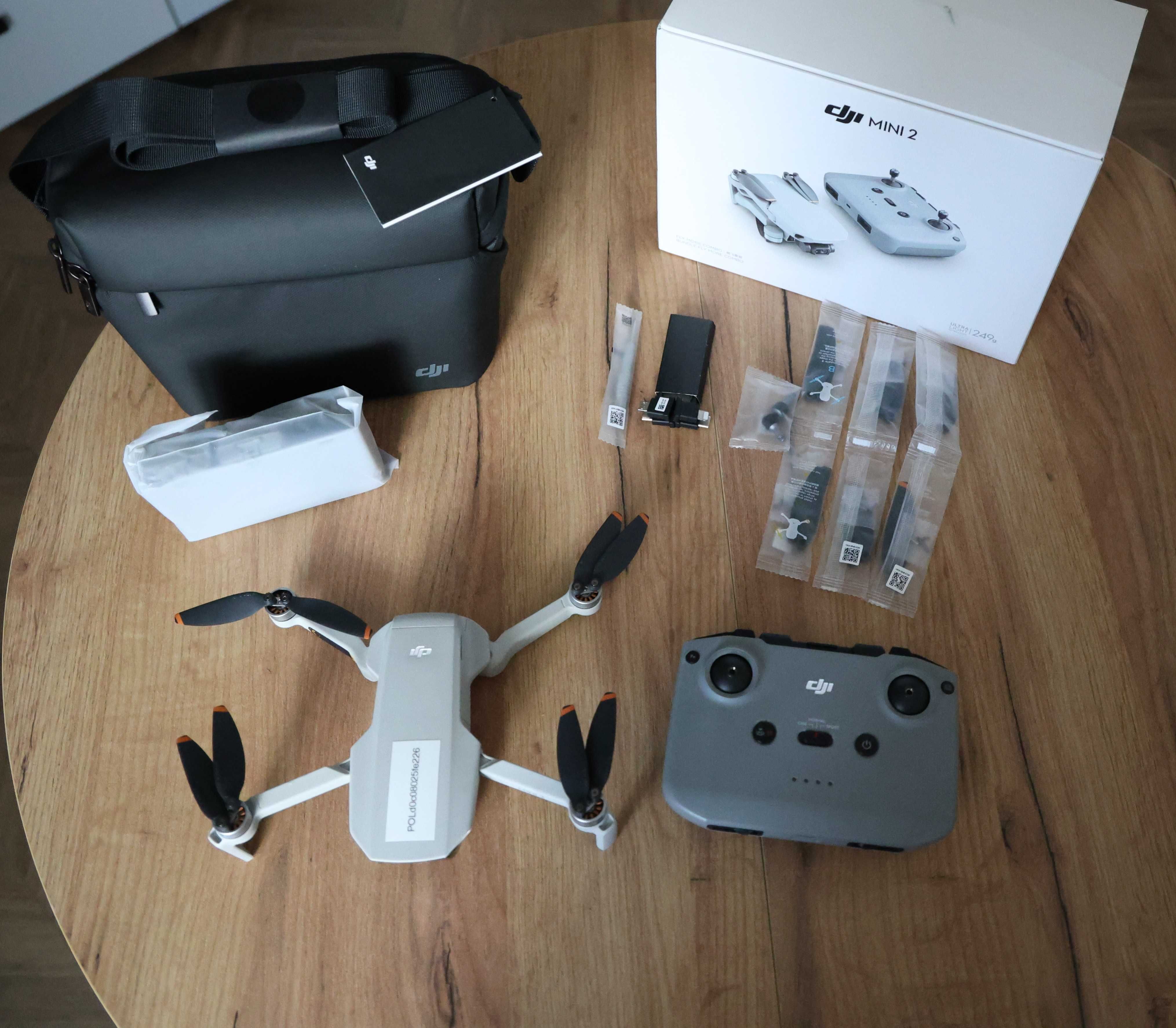 DJI Dron Mini 2 Fly More Combo (Mavic Mini 2 Fly More Combo)