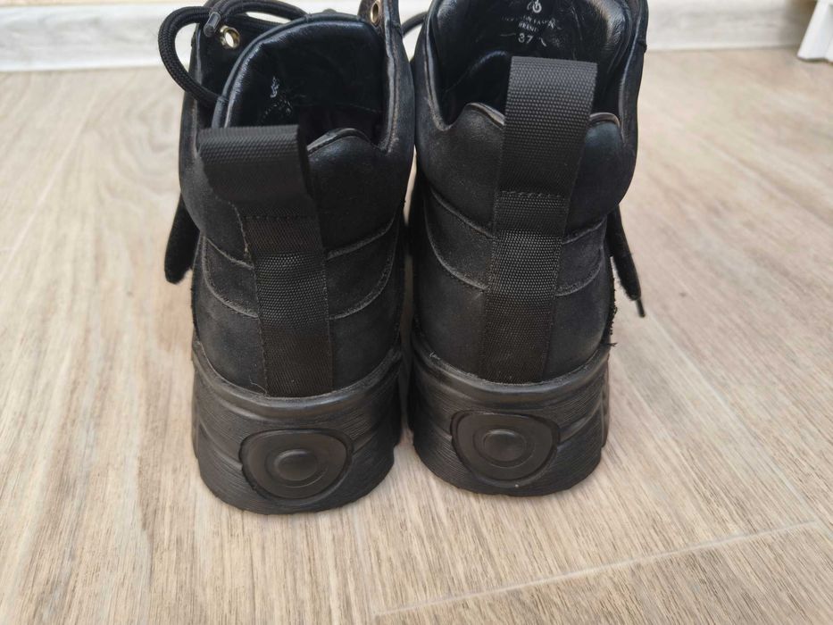 Натуральна замша, р.37