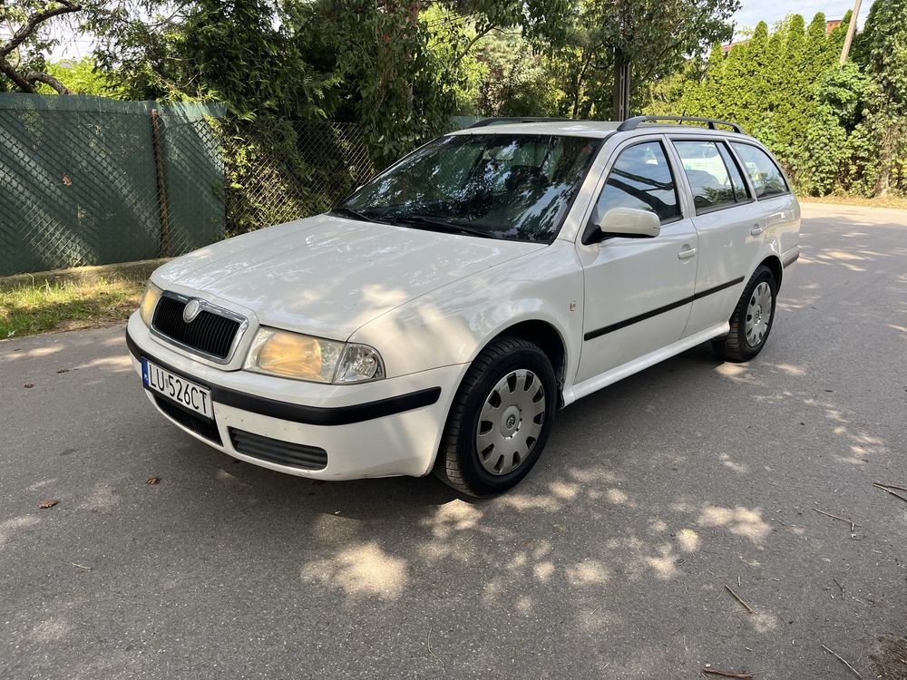 Na Sprzedaż szkoda Octavia 1.6 lpg 2007 rok dobry stan