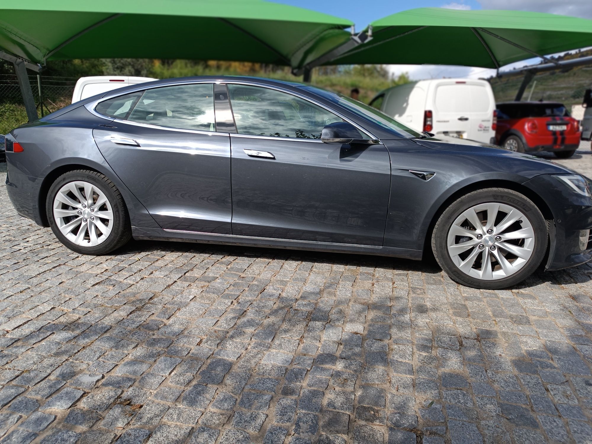 Tesla Model S 75D 2018