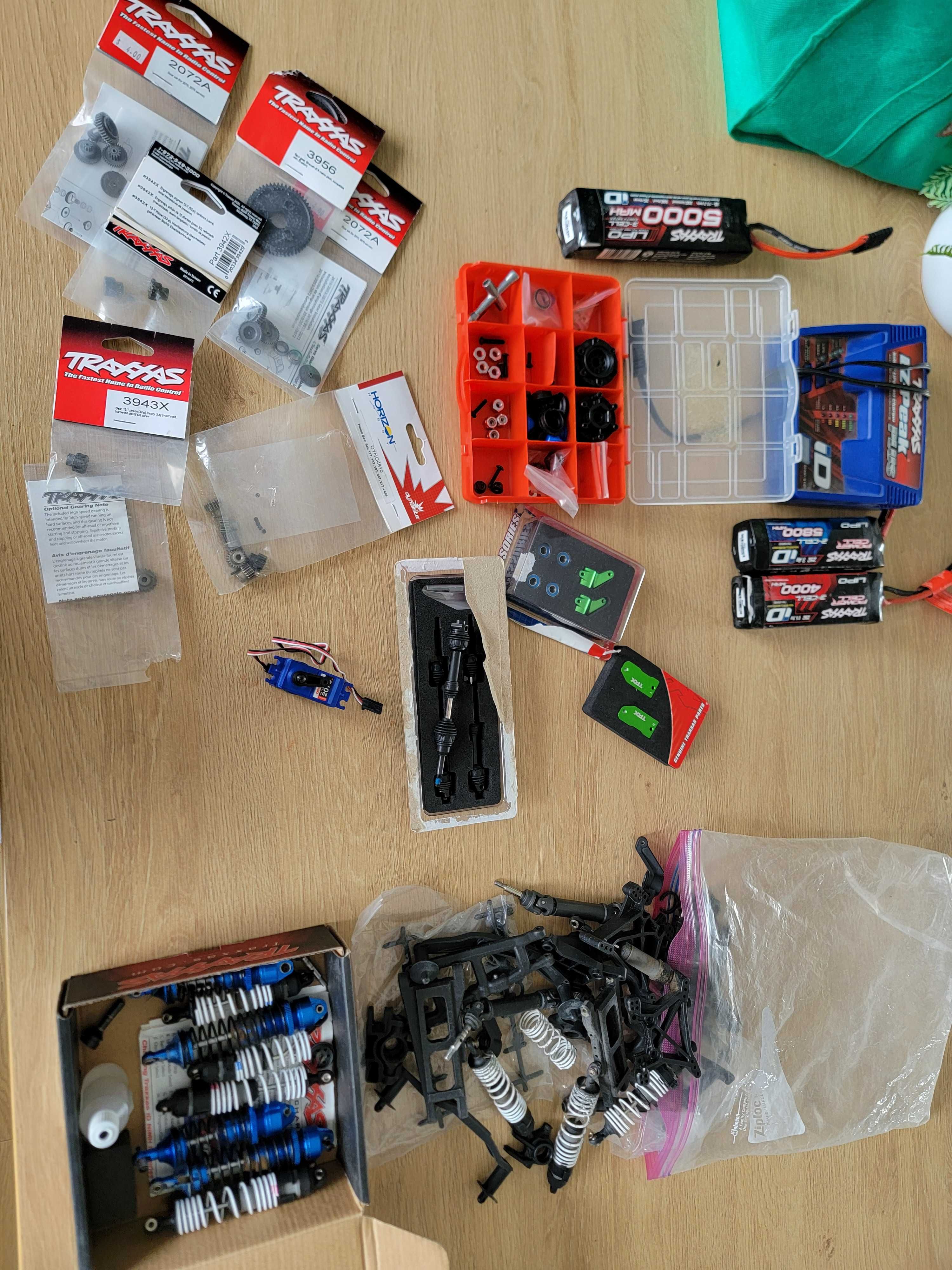 Traxxas  rustler Traxxas monster slash 4x4