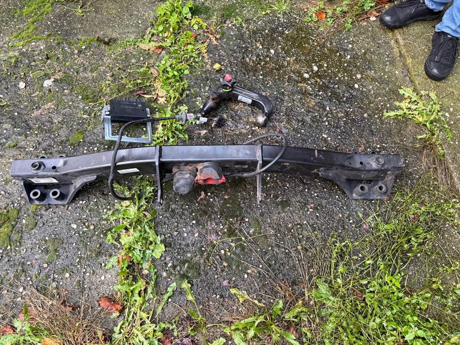 Porsche Cayenne 7p lift hak holowniczy 7p5.803.881c kompletny