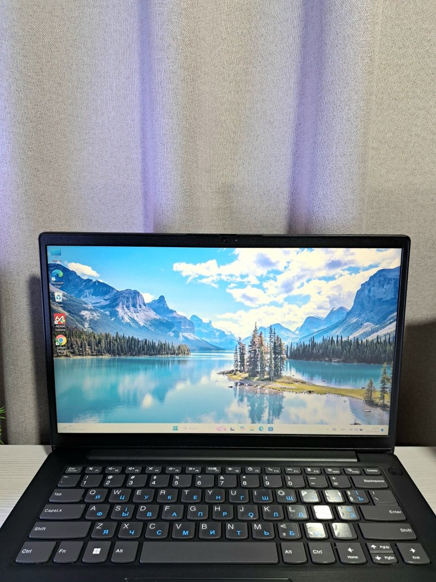 Ноутбук Lenovo V14 G3/i3-1215U/8 Gb/256 Gb/Intel UHD Graphics 2 Gb