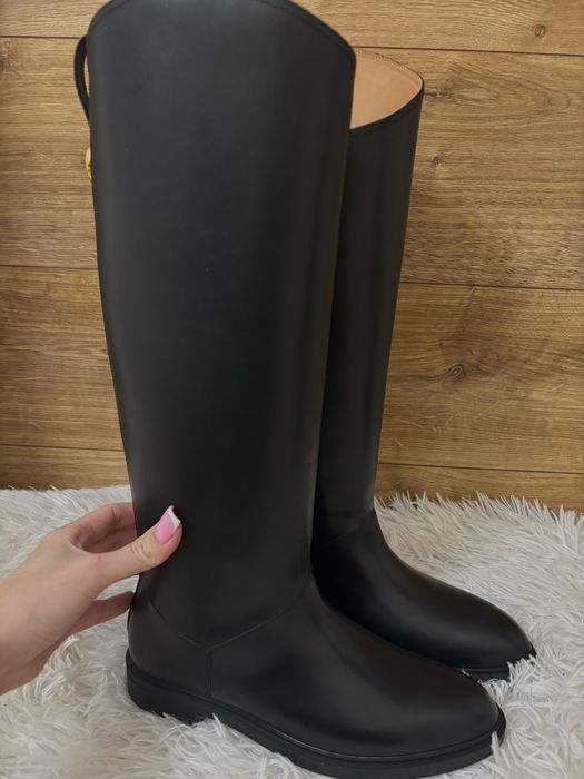 Продам сапоги новые кожа