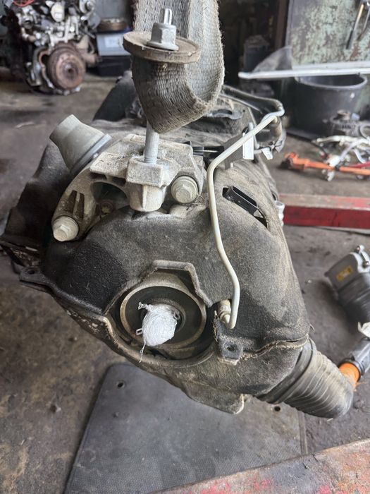 Двигун електричний електромотор Jaguar I-Pace 18- j9d3-75762-ag