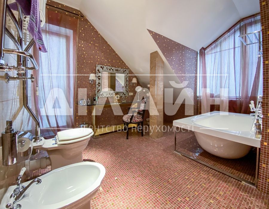 LUXURY поместье  в закрытом ЖК ,со своим пляжем в городе !