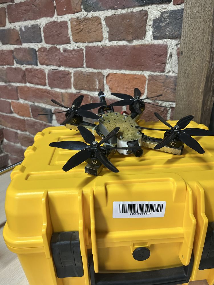 Дрон fpv 5" дюймів аналог 2.4 elrs