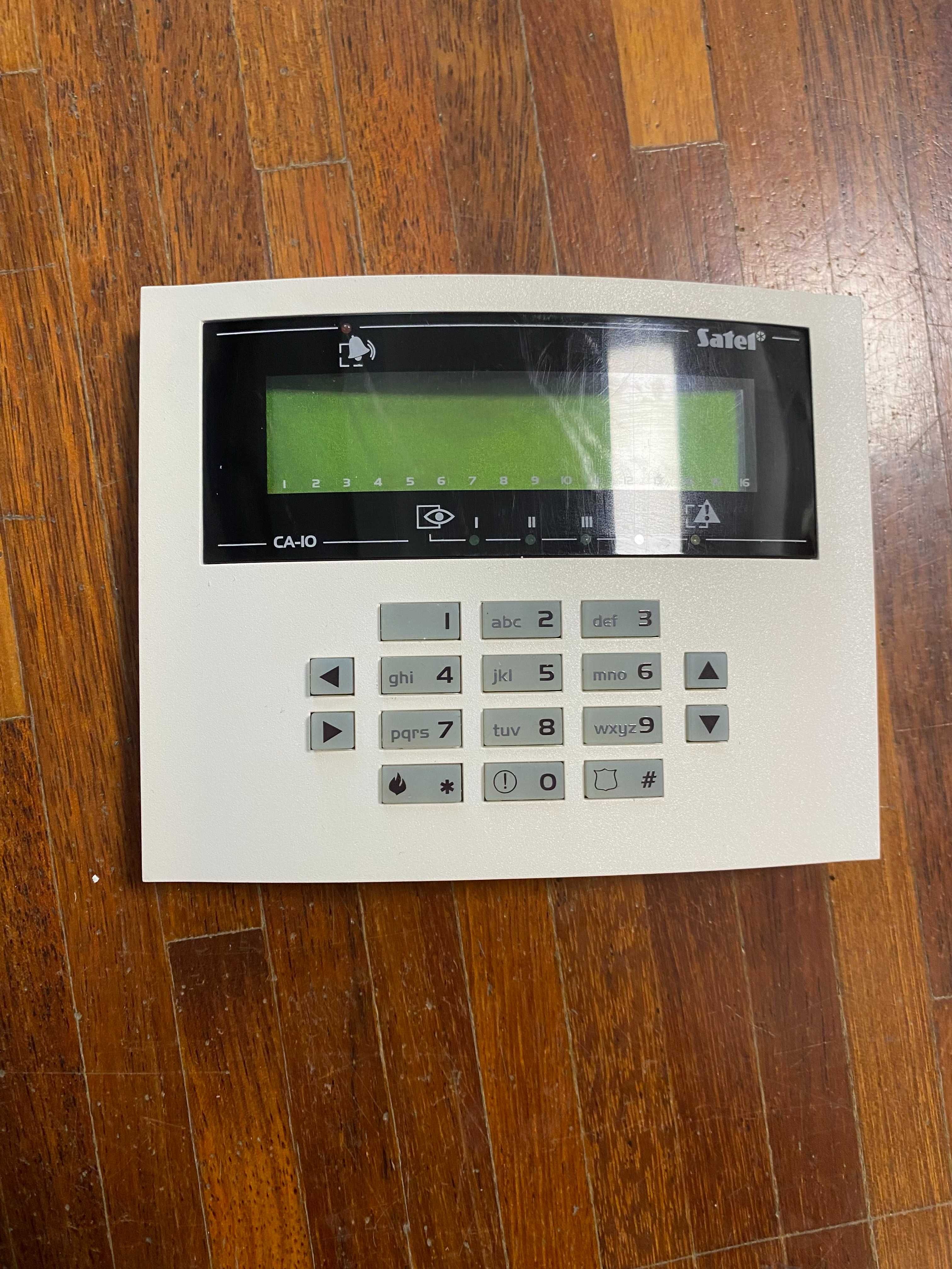 Manipulator Satel lcd ca10