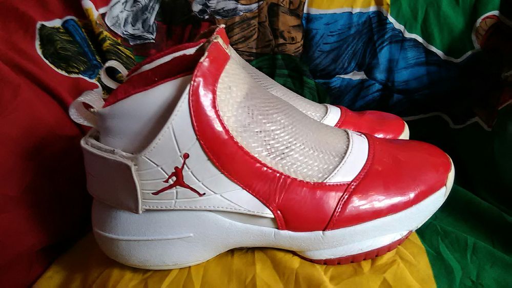 Jordan 19 og Midwest White Varsity Red mega obniżka