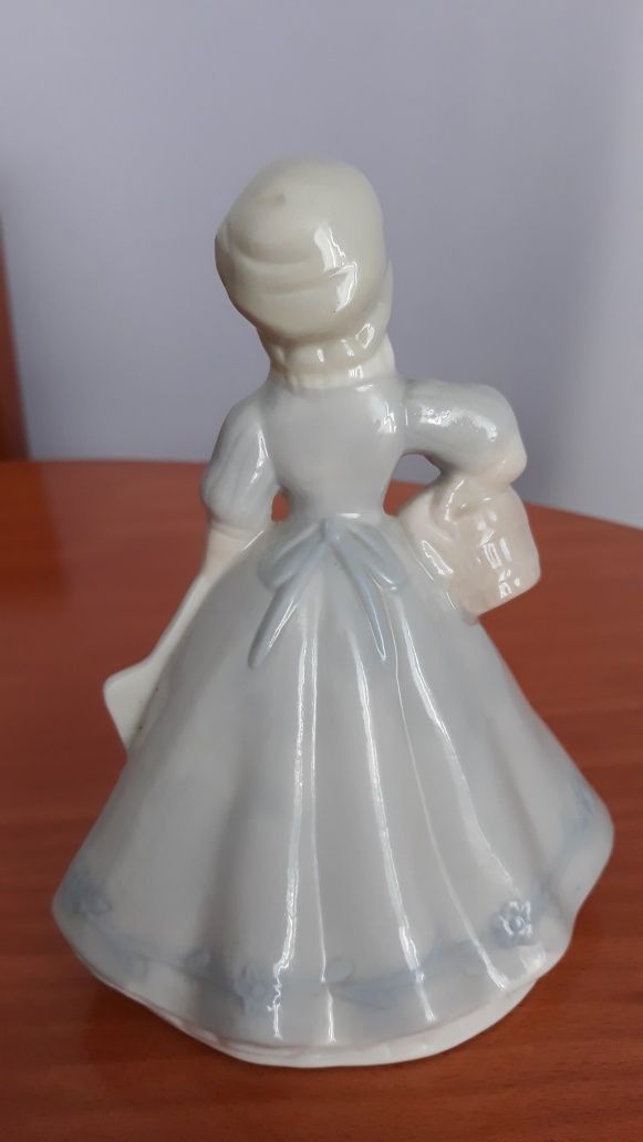 Figurka porcelanową Wertvolle ech te Handarbeit