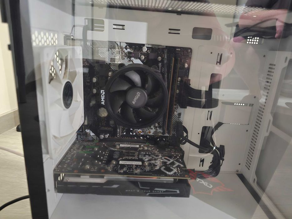 Computador PC Desktop Torre AsRock B450M-HDV Ryzen 5 3.2GHz 16GB DDR4