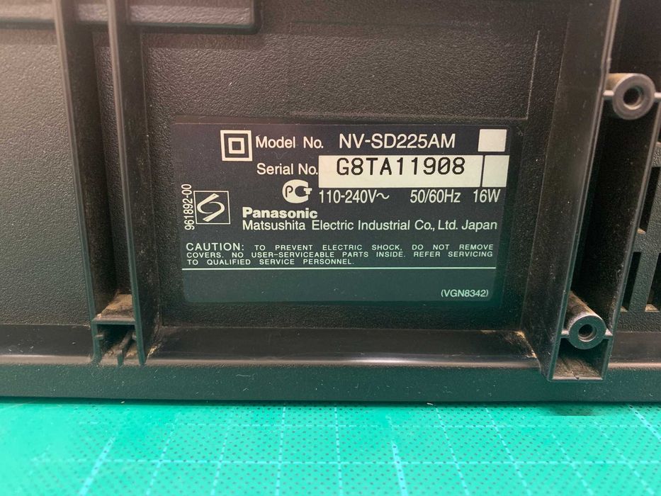 Відеомагнітофон, Panasonic NV-SD225AM