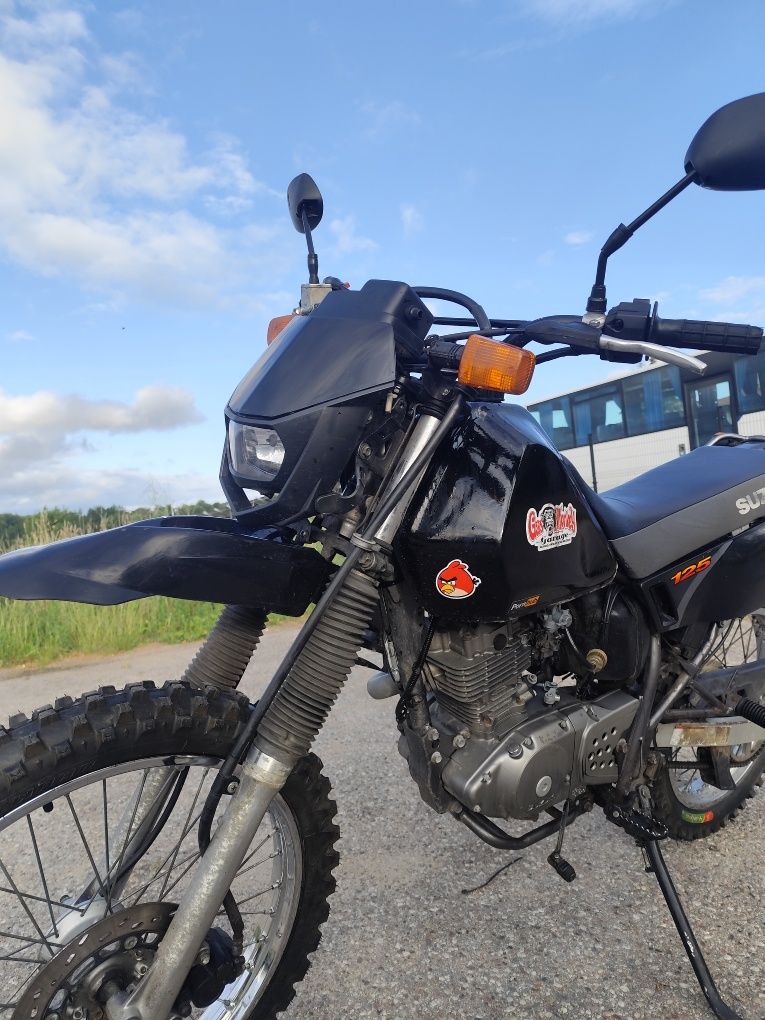 Suzuki DR 125 SE