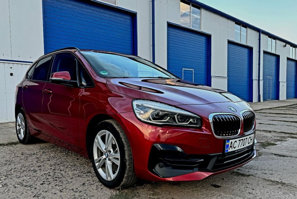 225 xe Active Tourer Гібрид