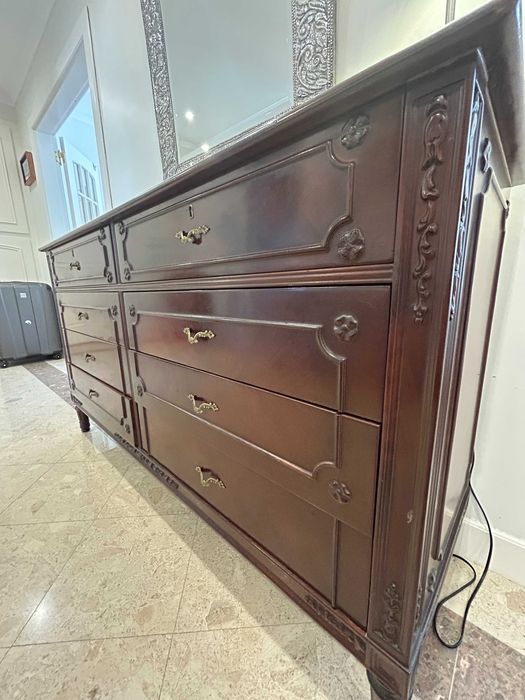 consola madeira com 8 gavetas