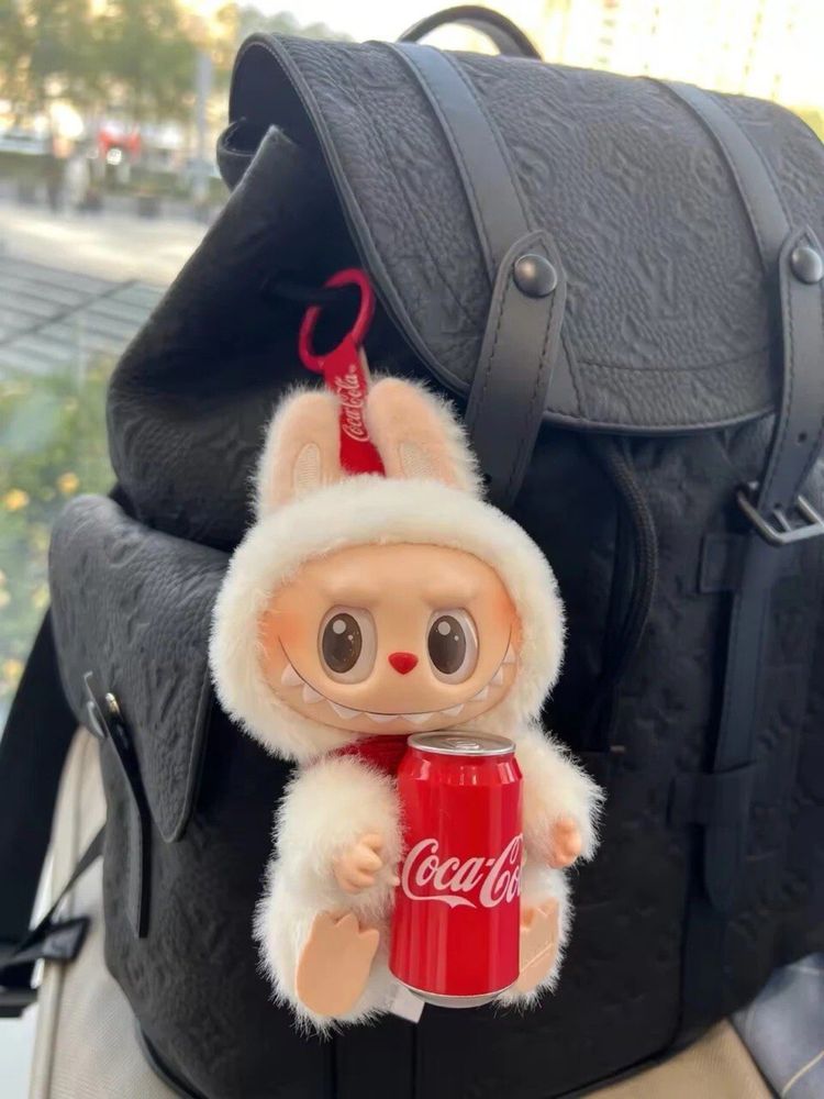 Лабубу LABUBU в образі банки Coca-Cola