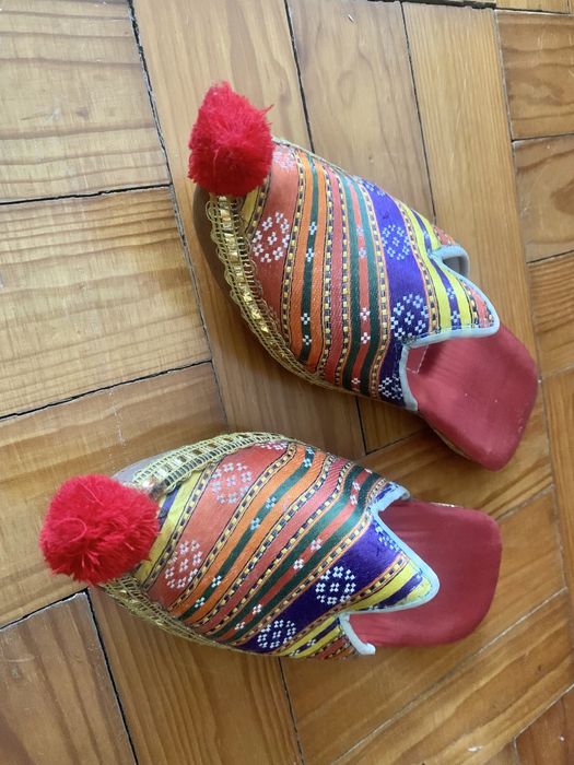 Babouches marroquinhos com Pompom