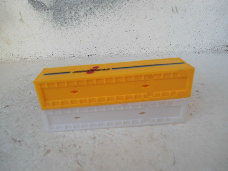 1:87 Lote de 2 contentores para pista comboio
