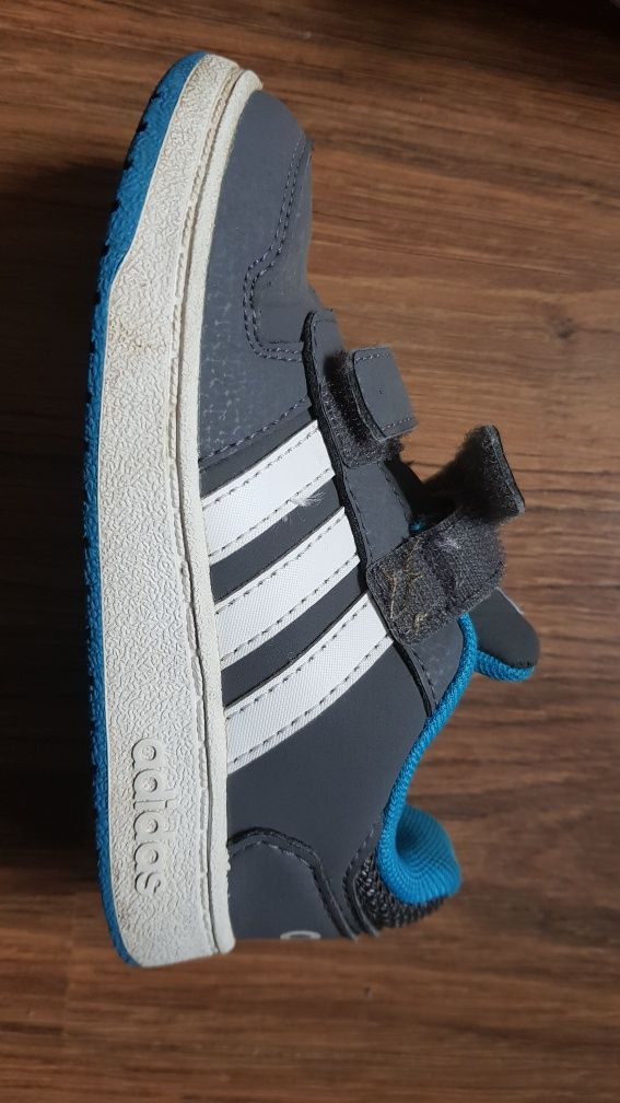 Buty Adidas 25 chlopiece na rzepy