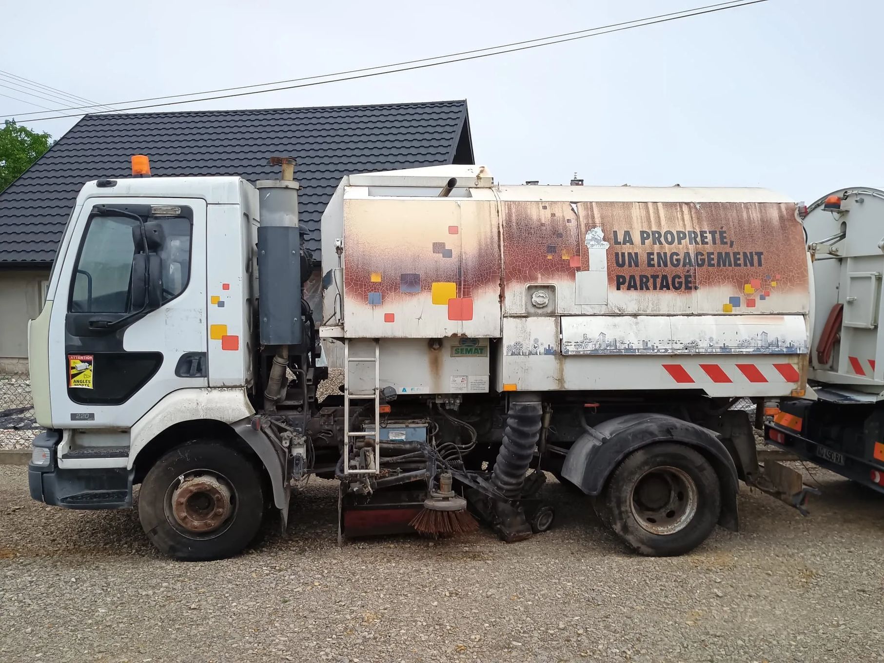 Renault MIDLUM  ZAMIATARKA mercedes johnston semat atego faun