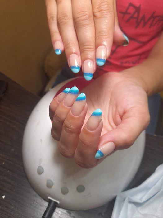 Маникюр и Педикюр.