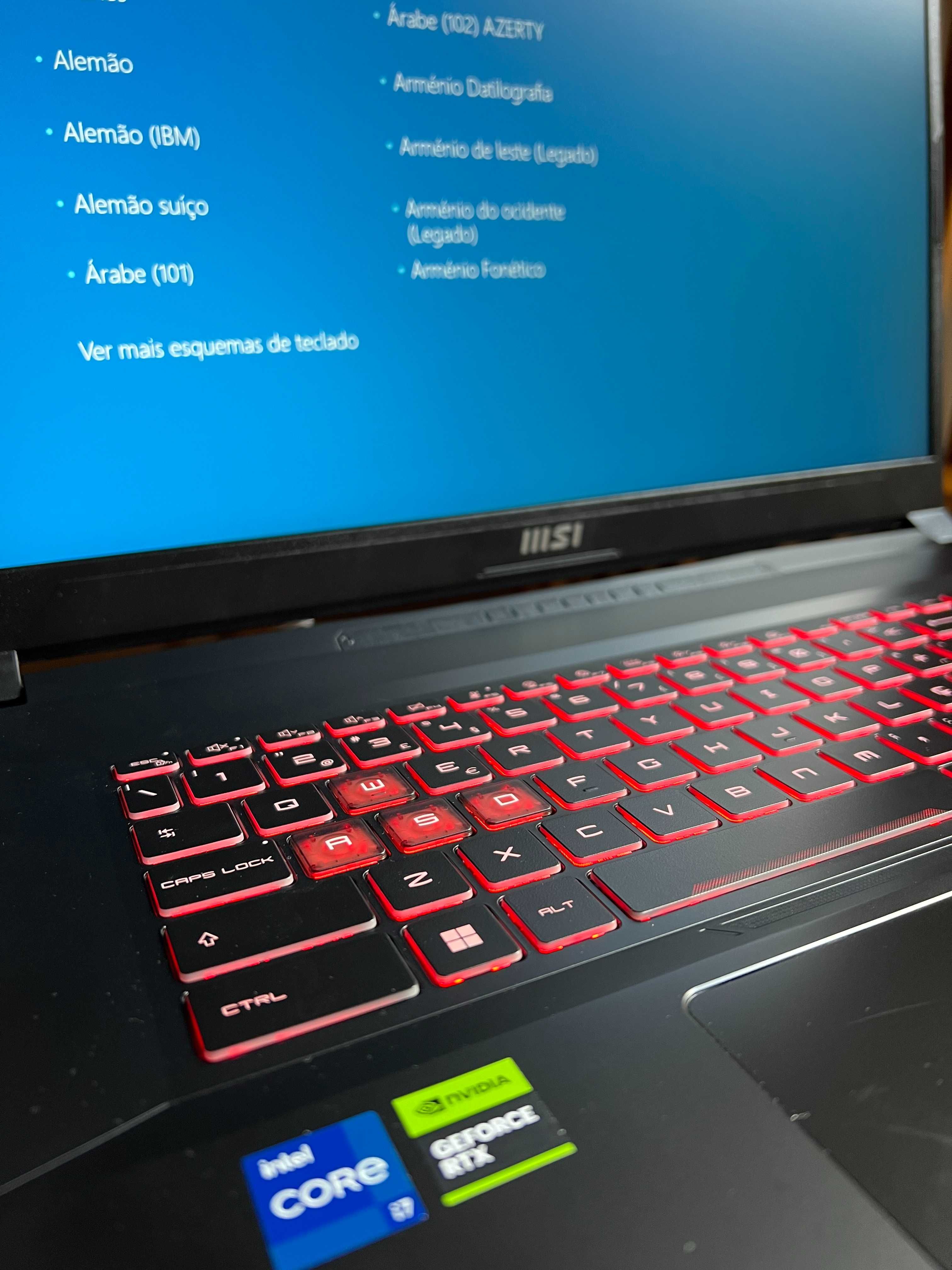 Computador MSI, Gaming Laptops, Preto 1 TB, com 2 meses. Fatura