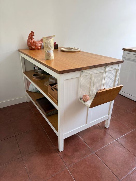 Ilha de Cozinha IKEA TORNVIKEN – Off-white / Carvalho – 126 × 77 cm