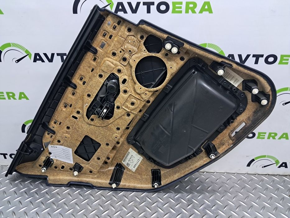 Обшивка двери карта дверная задняя правая BMW BMW 5 F10 51427273280