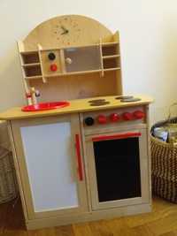 Drewniana kuchenka dla dzieci firmy Conceptmebeljs