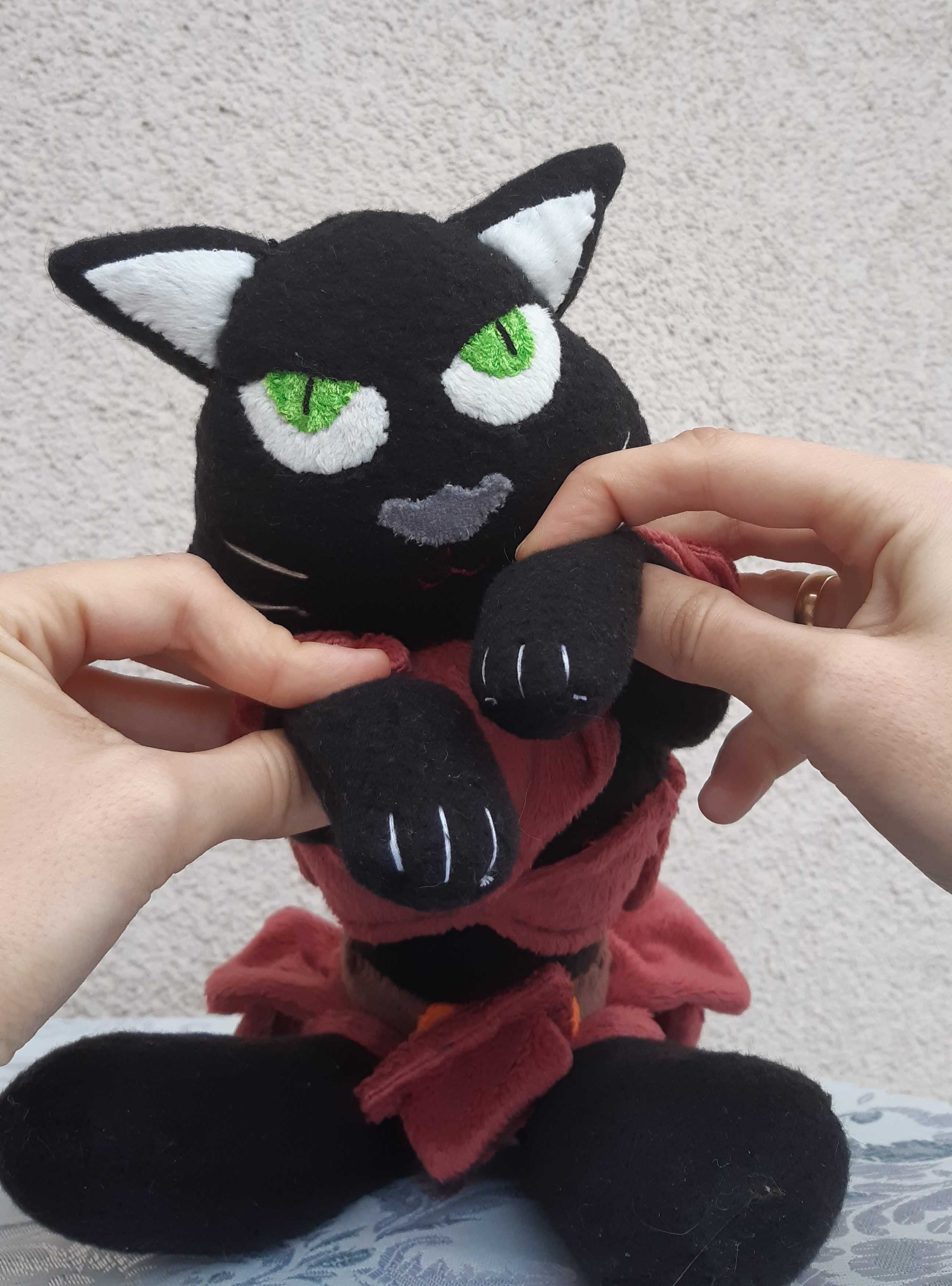 Pluszowy kotołak rękodzieło maskotka fantasy wojownik