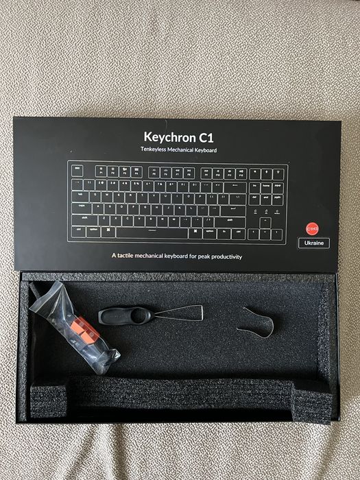 Клавиатура Keychron C1 • Brown Switch • RGB • Отличное состояние