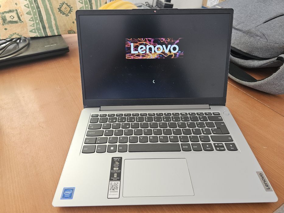 Vendo Lenovo ideapad 1i