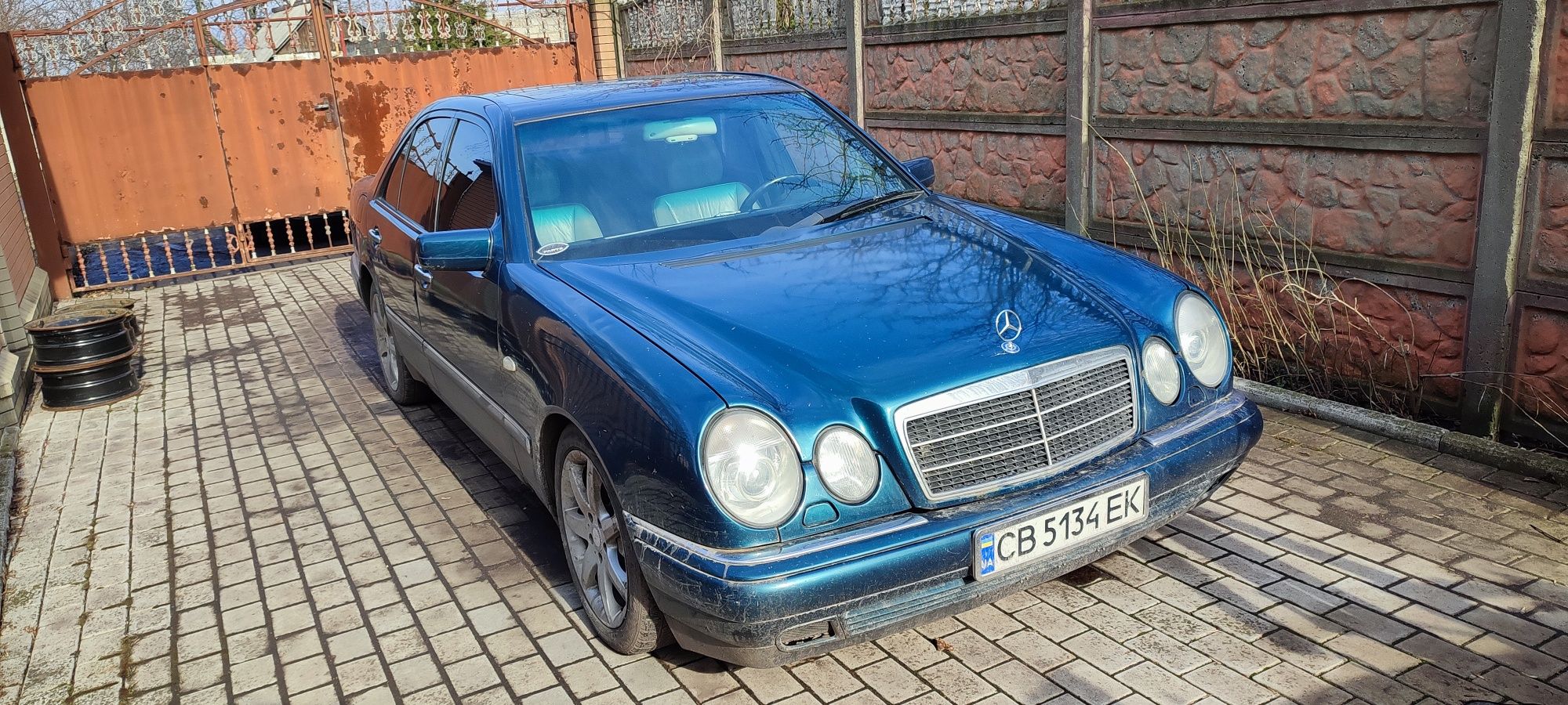 Mercedes Benz w210