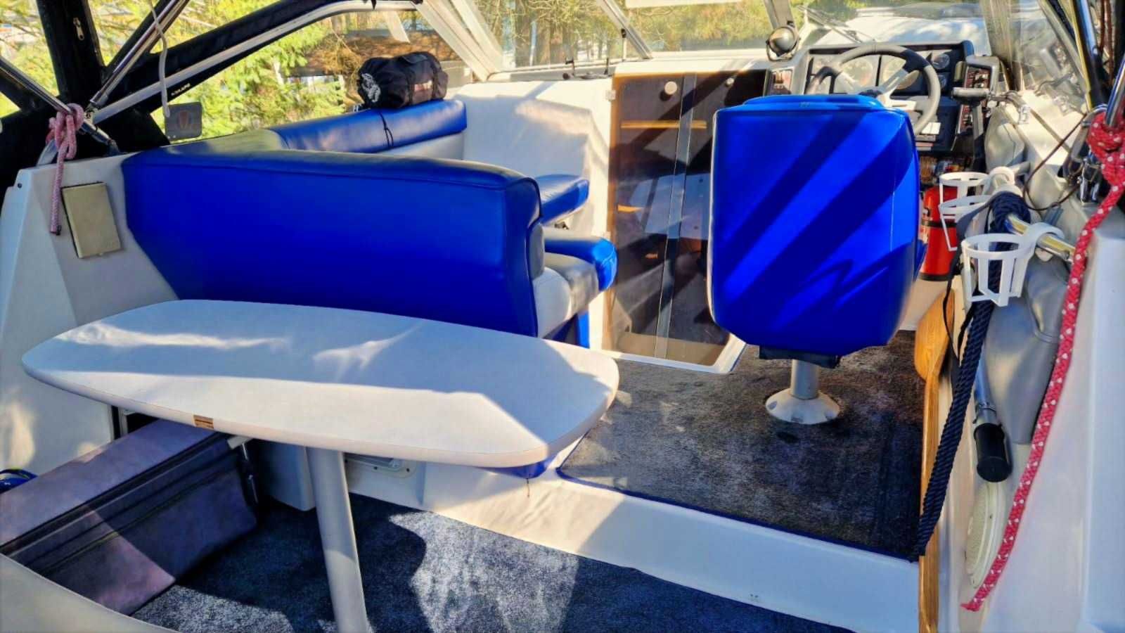 Łodź motorowa jacht Bayliner 2150CT 5.8L V8 + PRZYCZEPA
