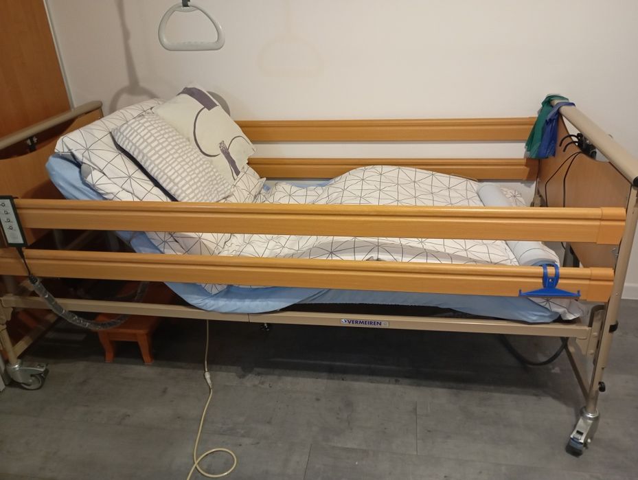 Łóżko rehabilitacyjne elektryczne VERMEIREN