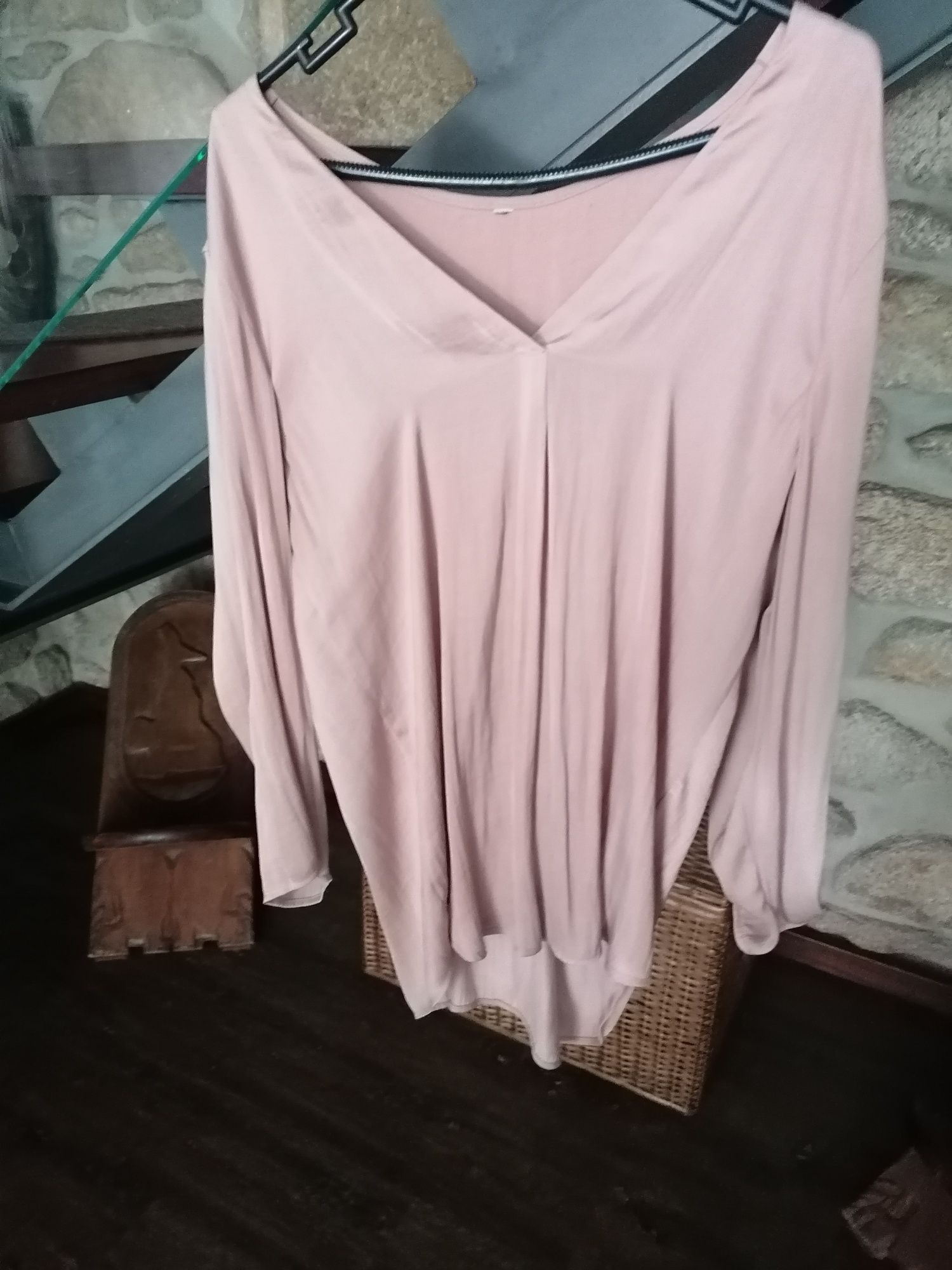 Vende Estas quatro blusas