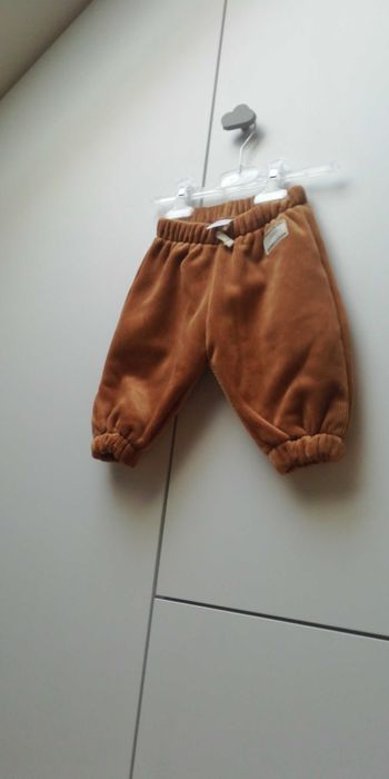 Przecudne sztruksiki ZARA r. 68