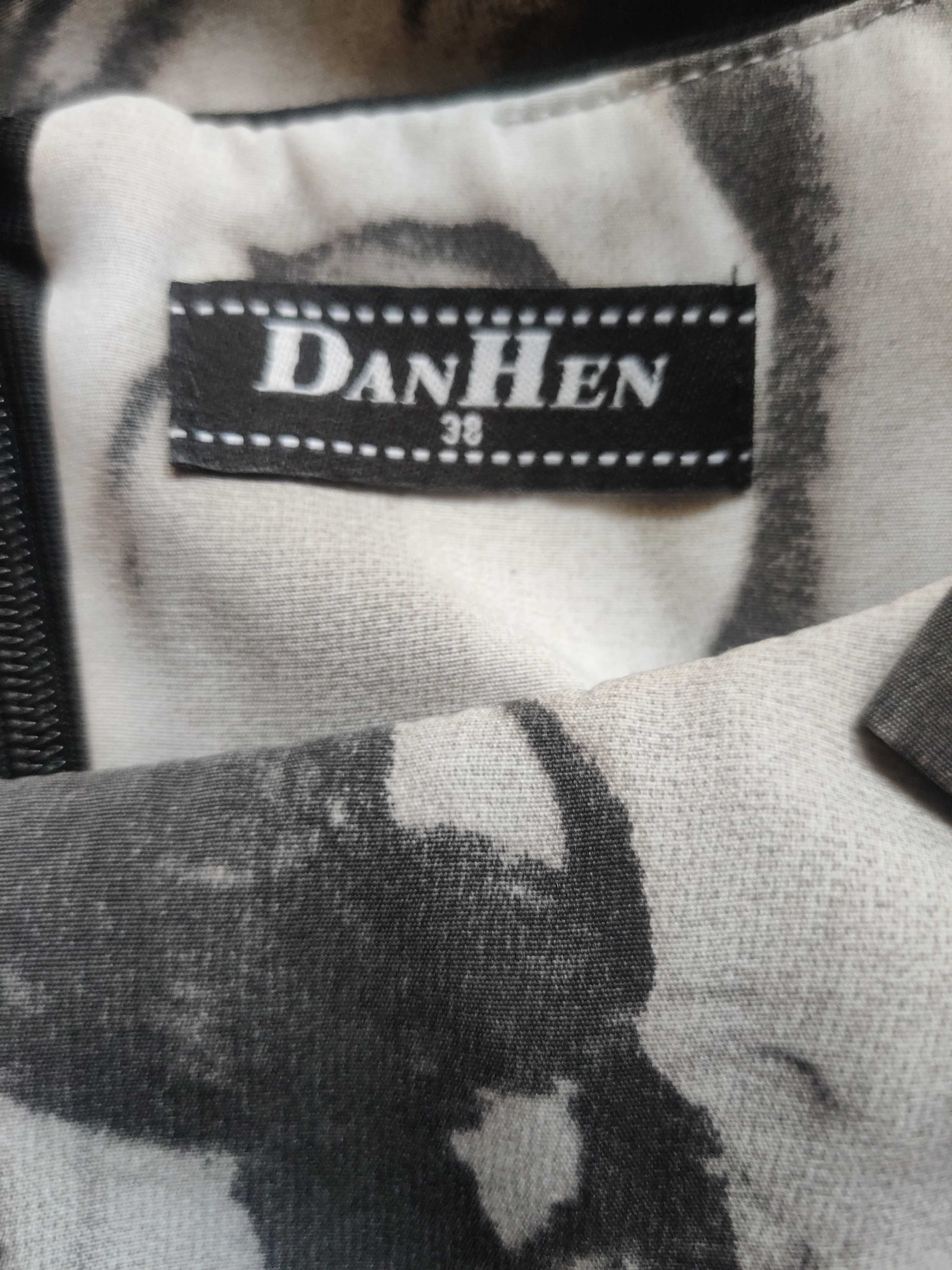 DanHen sukienka, Federico Fellini, rozmiar 38
