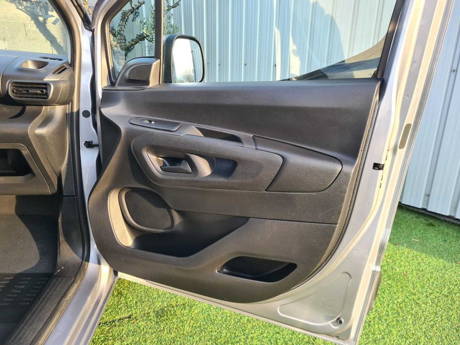 Peugeot Partner 1.5 BlueHdi Longa EAT8 CAIXA AUTOMÁTICA IVA DEDUTÍVEL