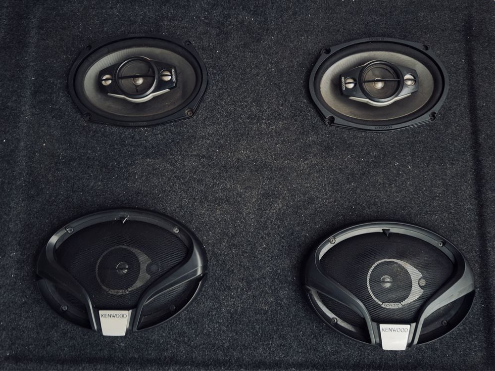 Colunas kenwood ford focus