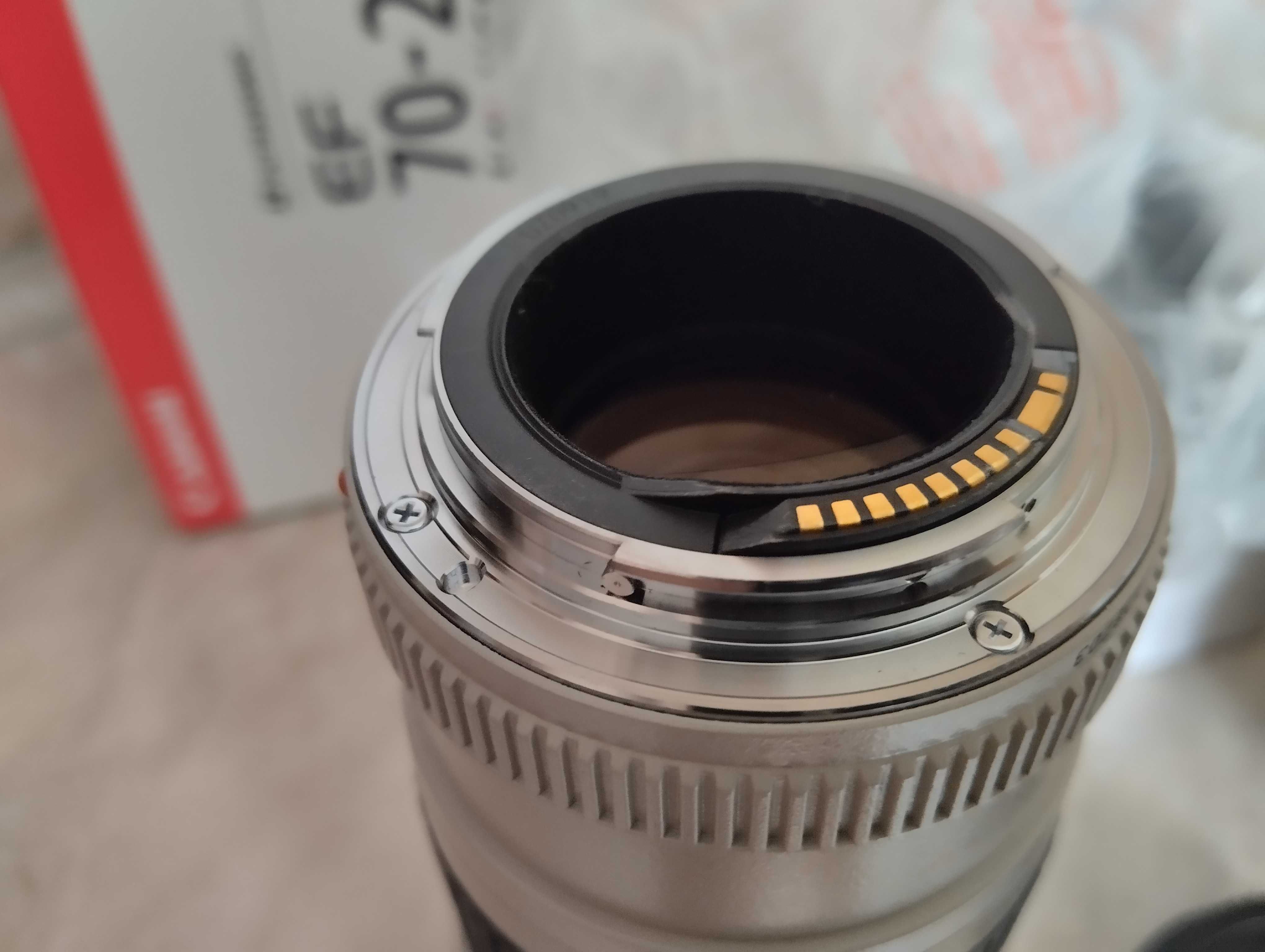 Об’єктив Canon EF 70-200mm f/4 L USM з коробкою