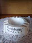 Popielniczka porcelana niemiecka z 1905 roku .