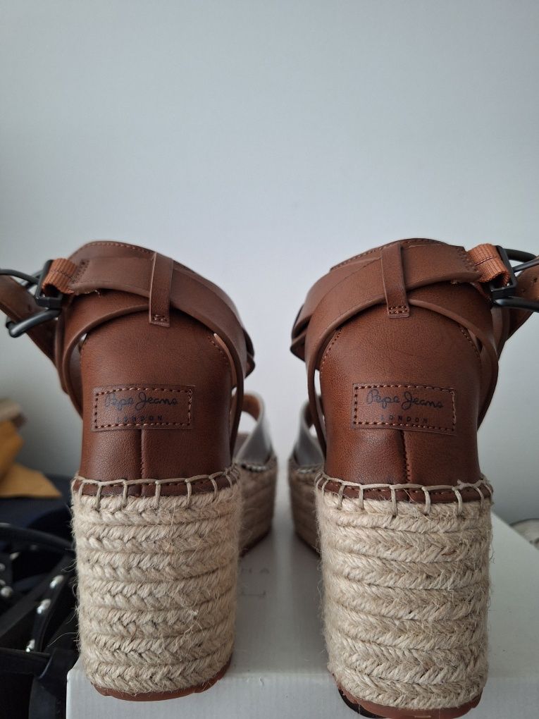Sandalias plataforma Pepe Jeans. Tam 38