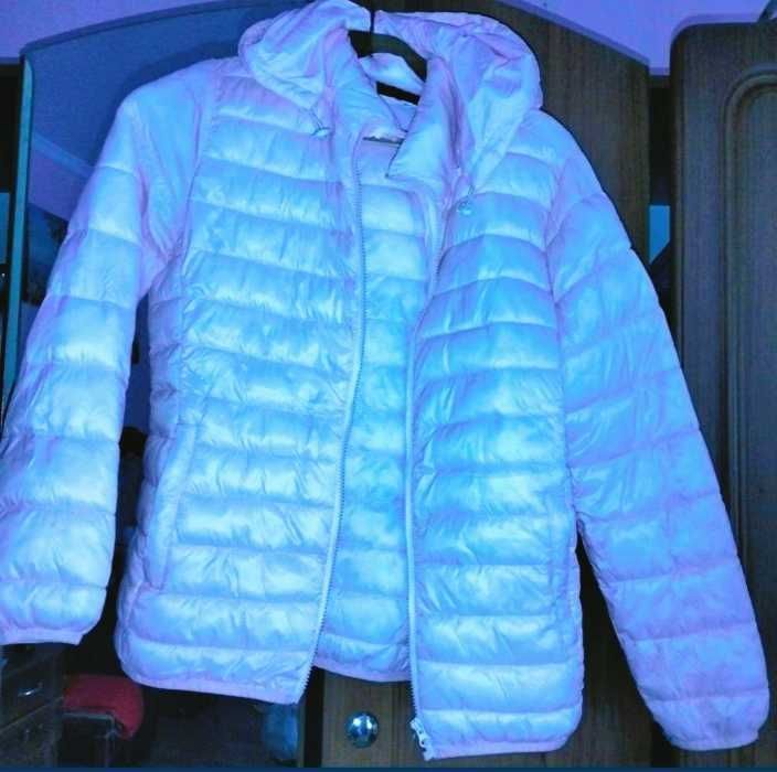 Куртка жіноча,розового колір