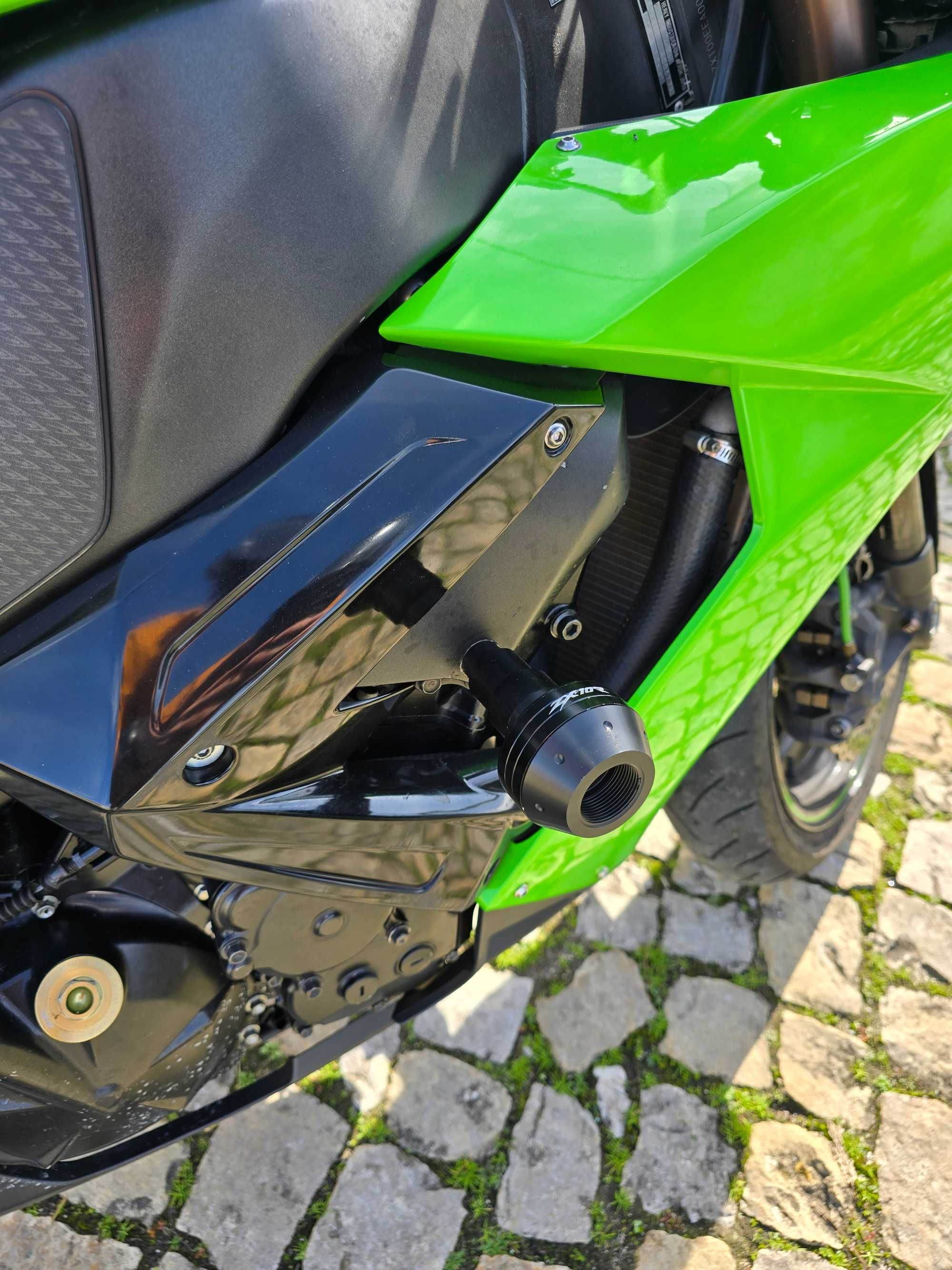 Kawasaki NINJA ZX10R 2008