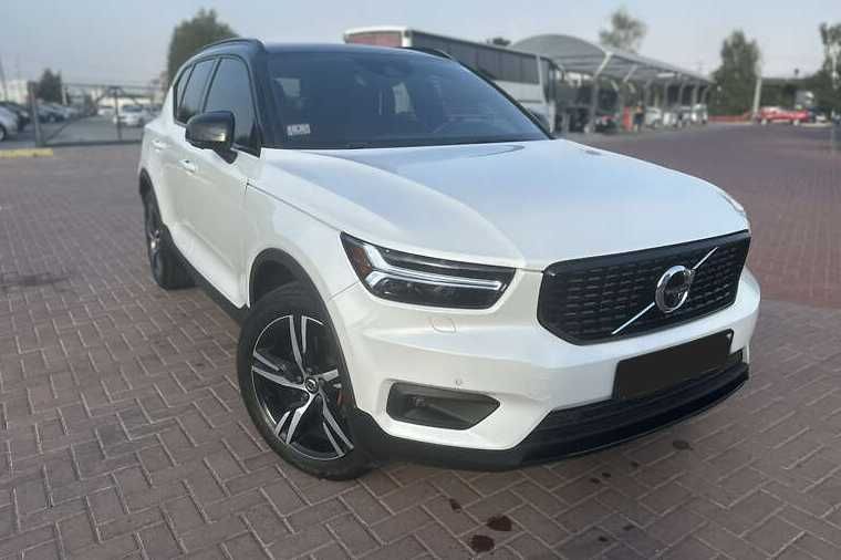 Volvo XC40 2019 2.0  AWD R-Design дуже багата комплектація!