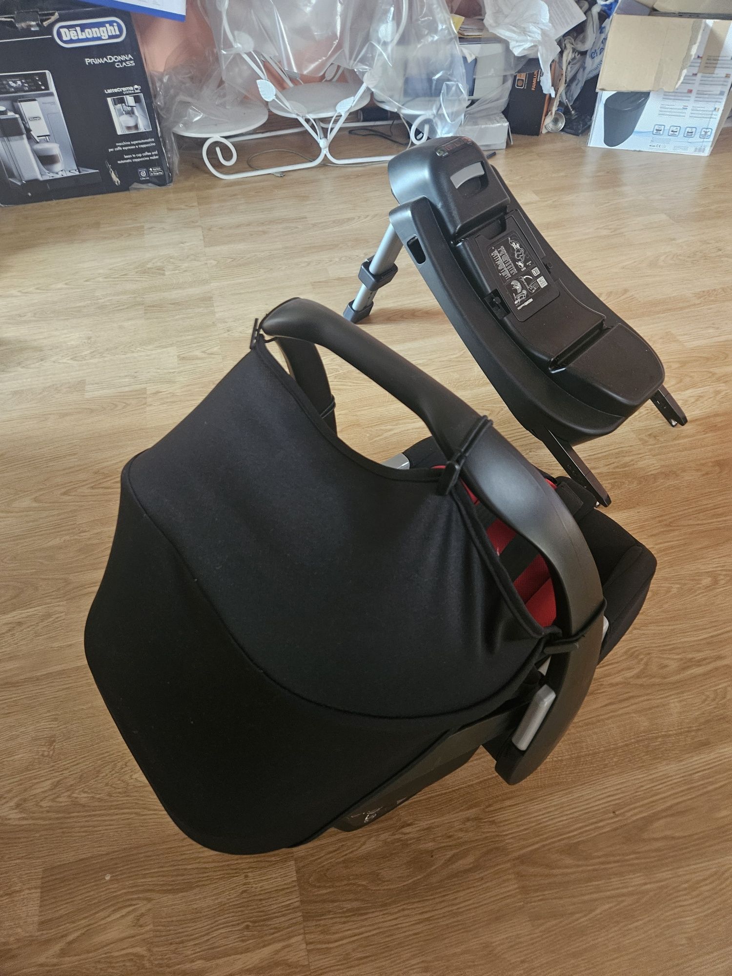 Sprzedam fotelik samochodowy z bazą isofix firmy  recaro